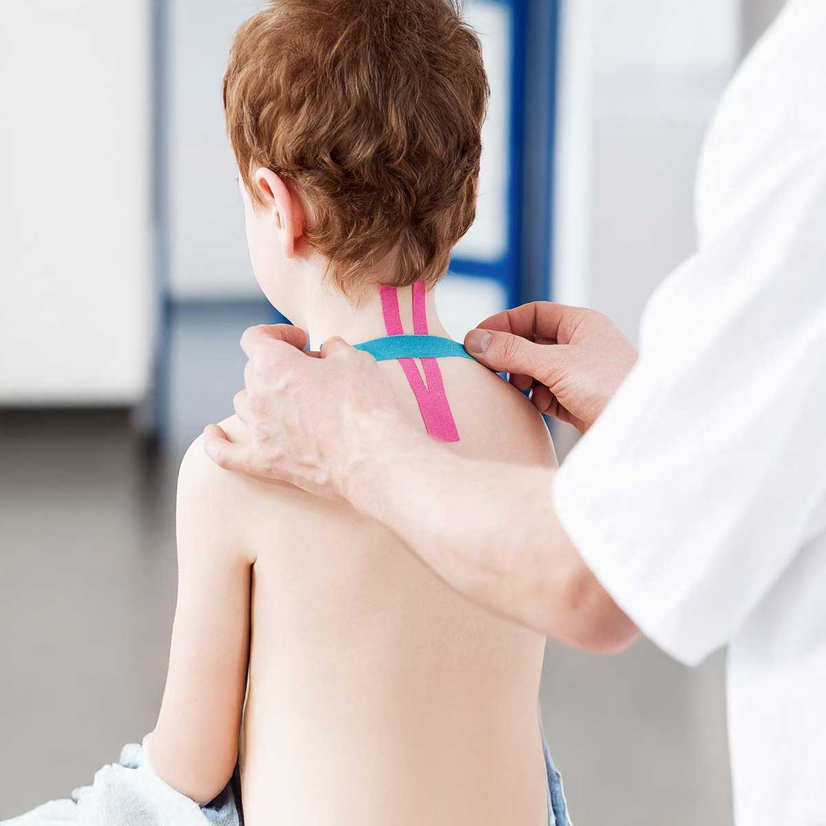 Herramientas Complementarias en Fisioterapia Pediátrica: Vendaje Neuromuscular y Ayudas Técnicas Alicante